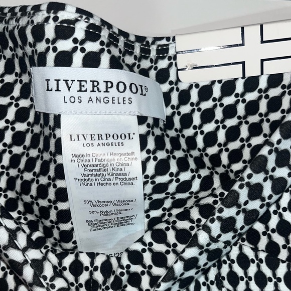 Liverpool Black & White Geo Cropped Flare Pants Size 6 - Picture 4 of 5